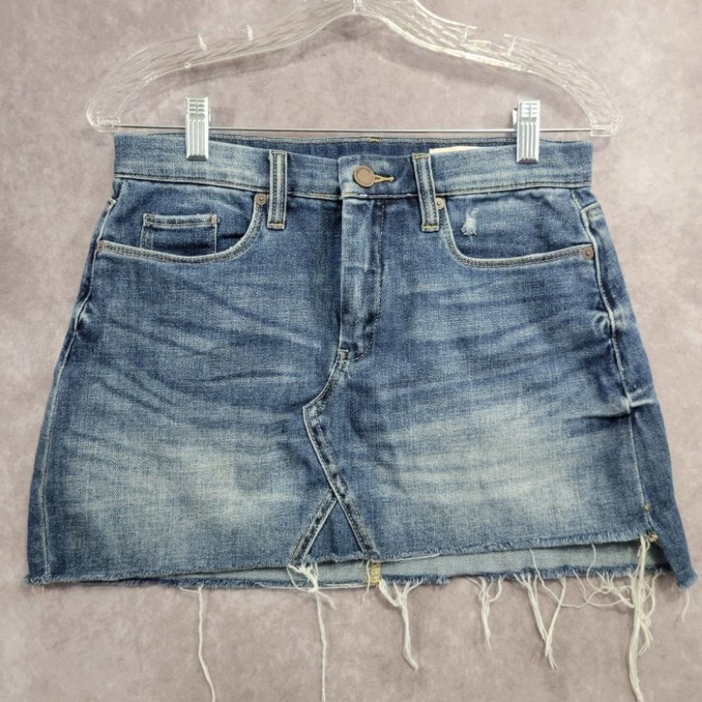 Blank NYC Light Distressed Raw Hem Denim Mini Skirt size 26